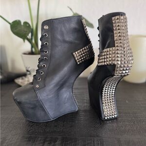 Jeffrey Campbell Women’s Studded “Holy Cross” Heel-less Boots – Size 9